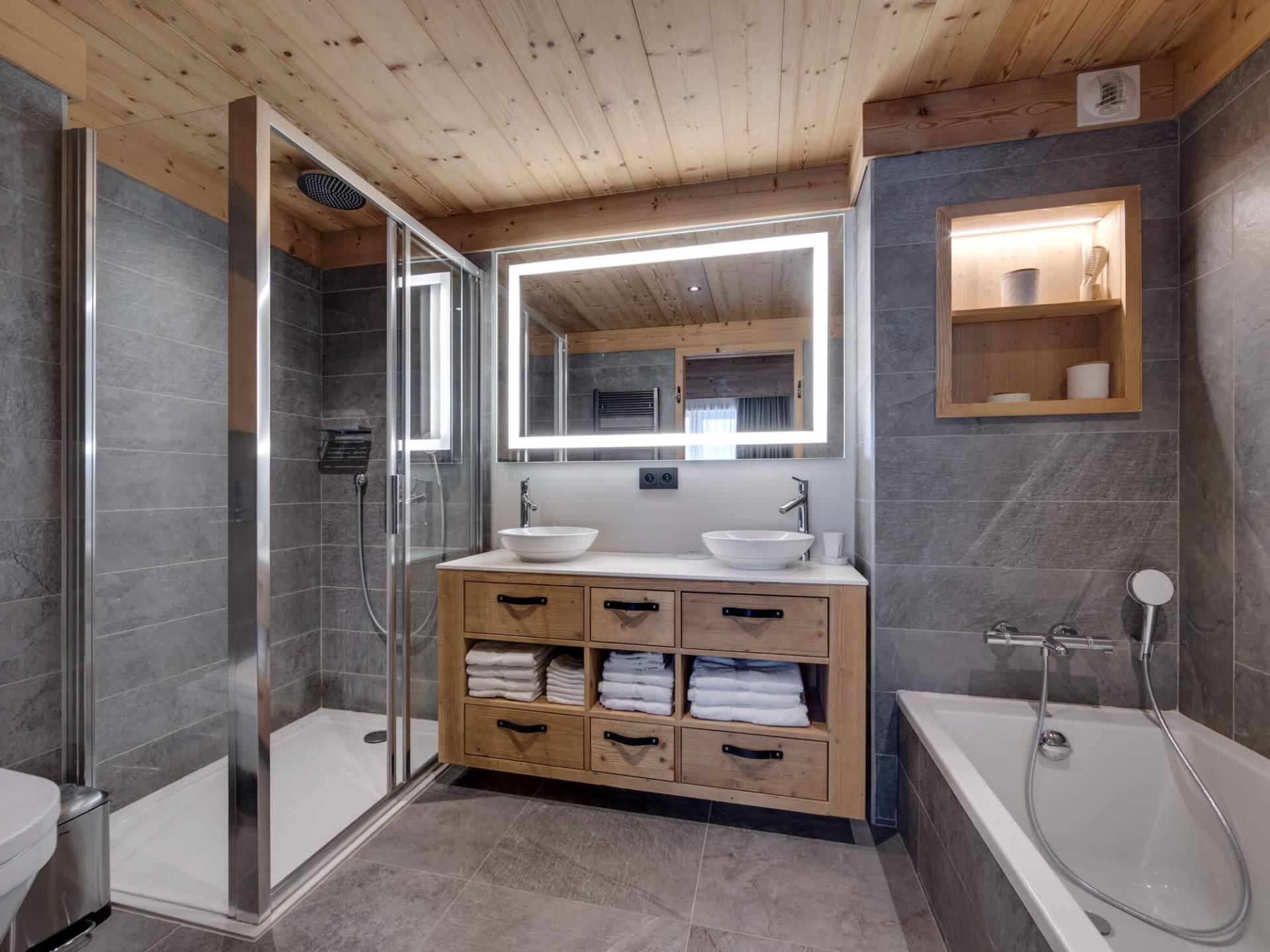 appartement Val-d'Isère Magnifique appartement, 4 chambres ensuite, séjour avec chem